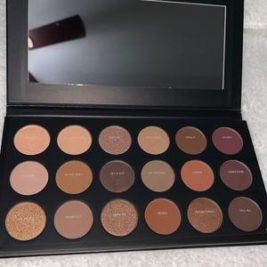 NEW Morphe 18T Truth or bare palette 🤎